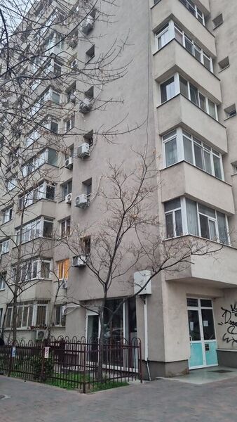 Calea Vitan 223, statie de masina 123